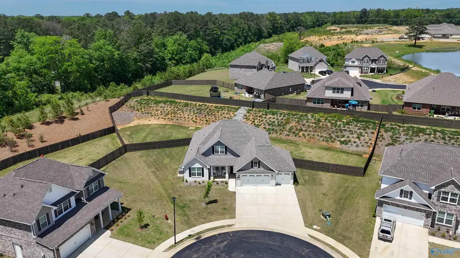 1901 Rae Court Se, Hartselle, AL 35640 - Image #2