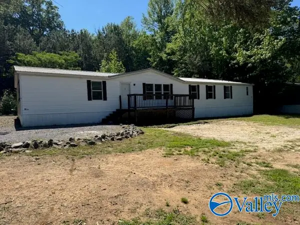 2510 Scottsboro Hwy 79, Guntersville, AL 35976