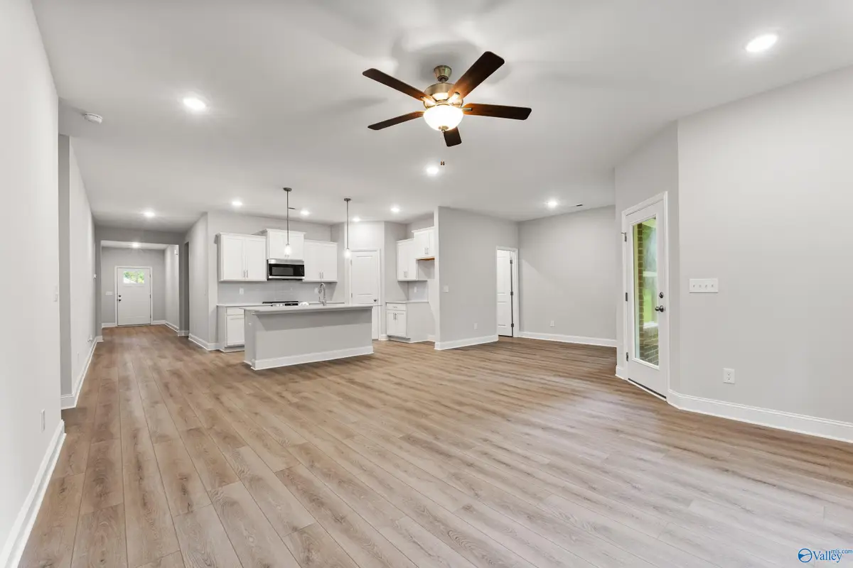 6236 Pisgah Drive Nw, Huntsville, AL 35810 - Image #1