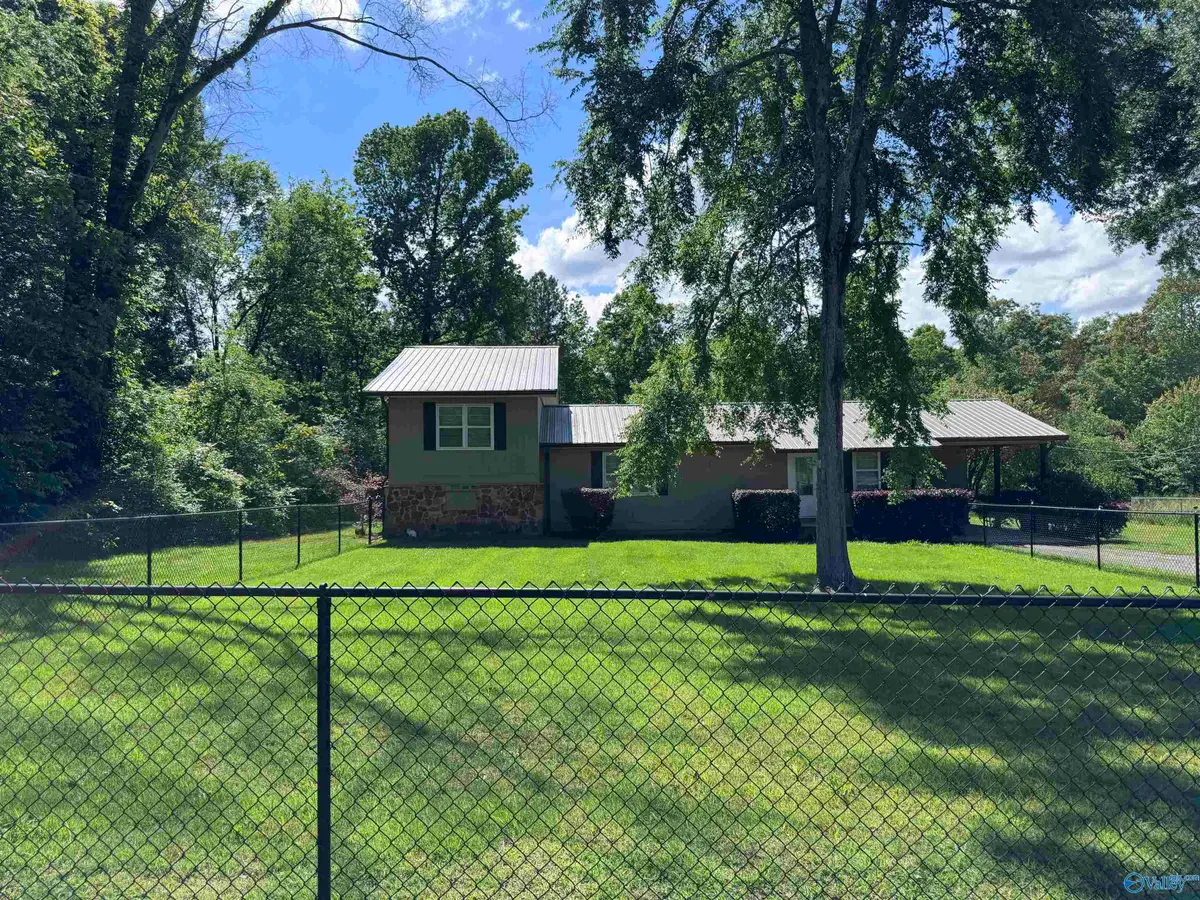 10 Woodland Drive, Centre, AL 35960 - Image #1