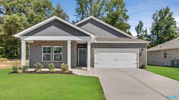 6156 Feather Way Se, Owens Cross Roads, AL 35763