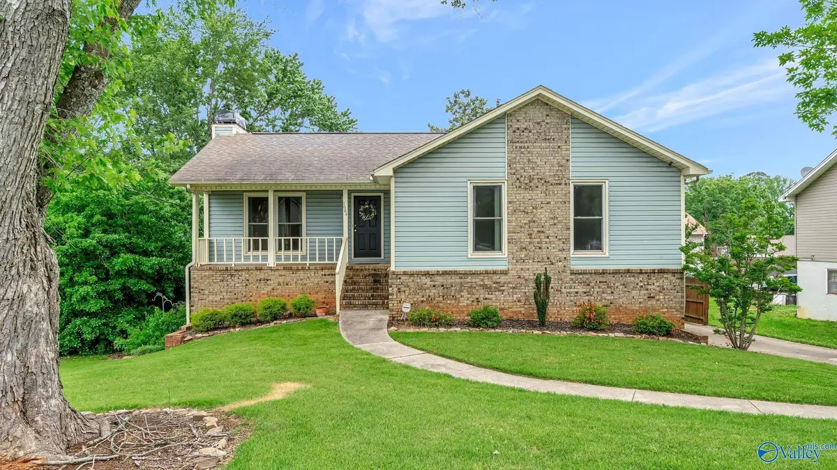1064 Old Monrovia Road Nw, Huntsville, AL 35806 - Image #1