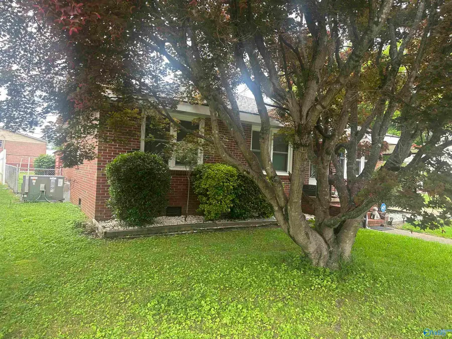 220 E Walnut Street, Gadsden, AL 35903 - Image #3