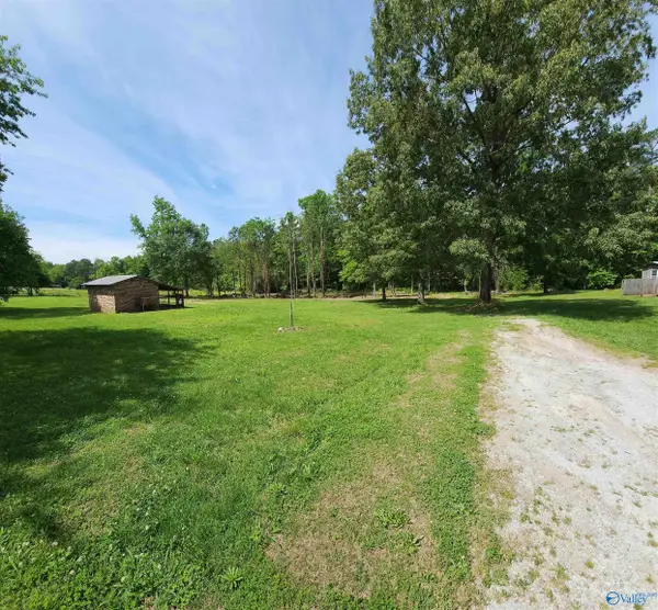 tract 2 Holland Heights, Athens, AL 35613