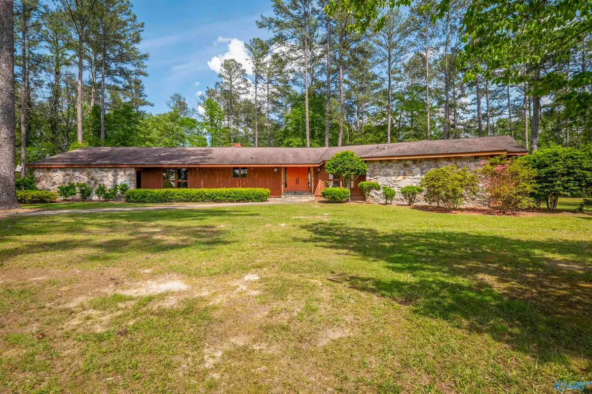 286 Griffith Drive, Centre, AL 35960 - Image #1