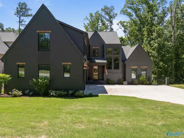 104 Bishop Bend Drive, Huntsville, AL 35806