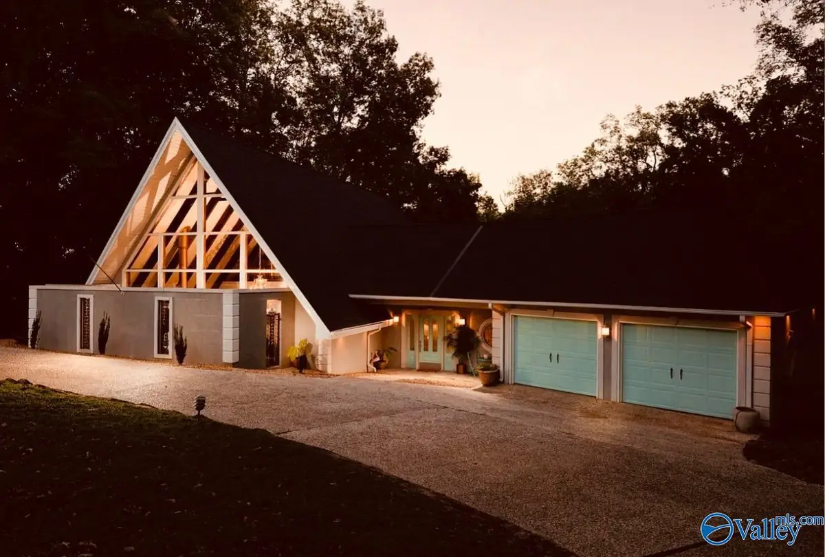 102 Fern Cove, Florence, AL 35634 - #1