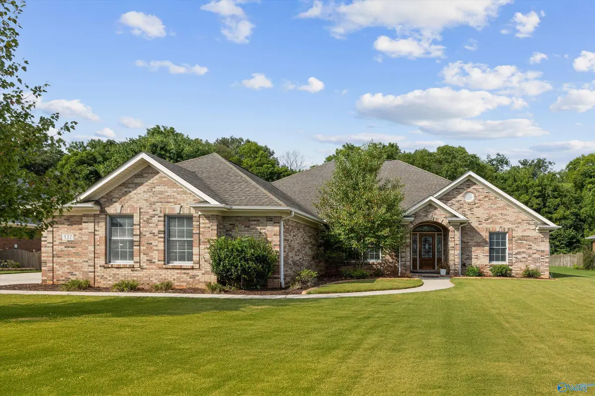 327 Northlake Drive, Meridianville, AL 35759 - Image #1