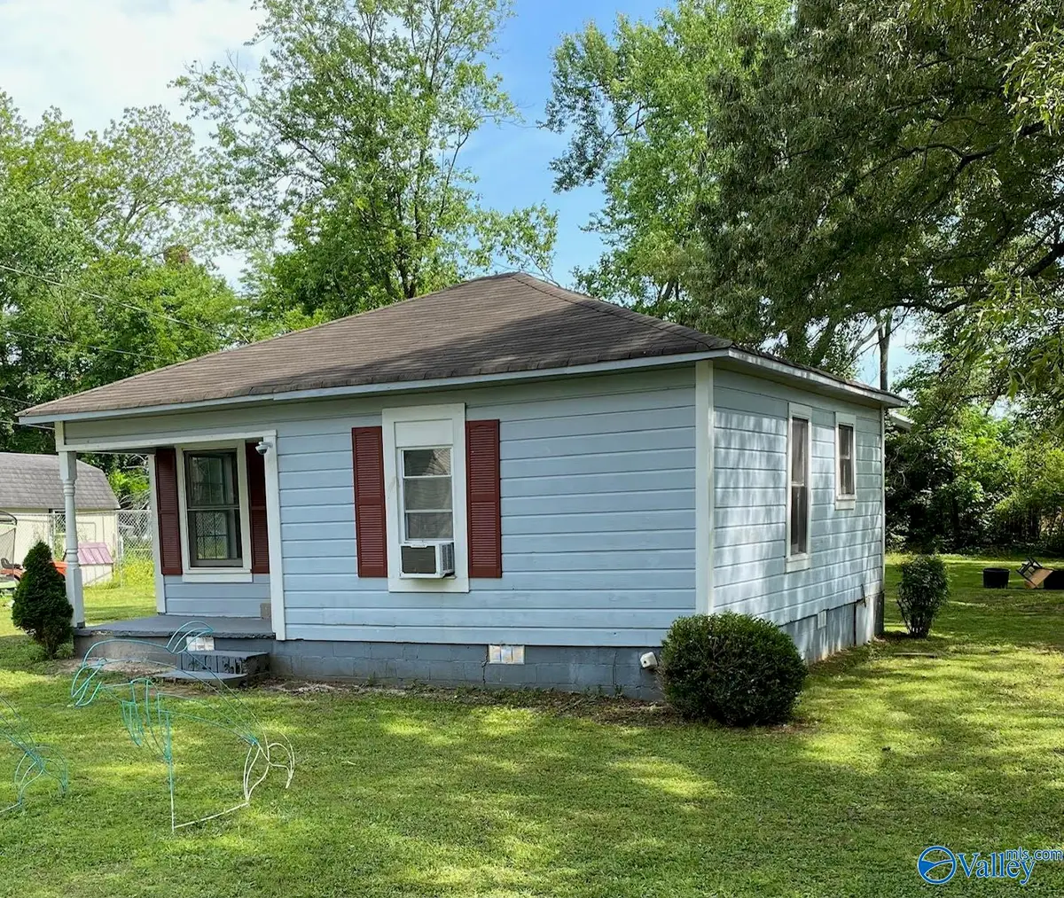 410 Ponroy Street, Scottsboro, AL 35768 - Image #1