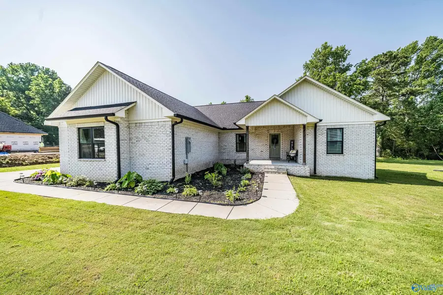 619 Crestman Dr, Arab, AL 35016 - Image #3