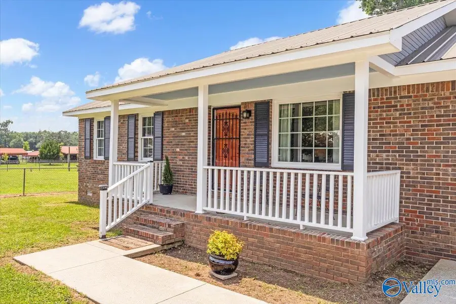 322 Beverly Street, Scottsboro, AL 35768 - Image #3