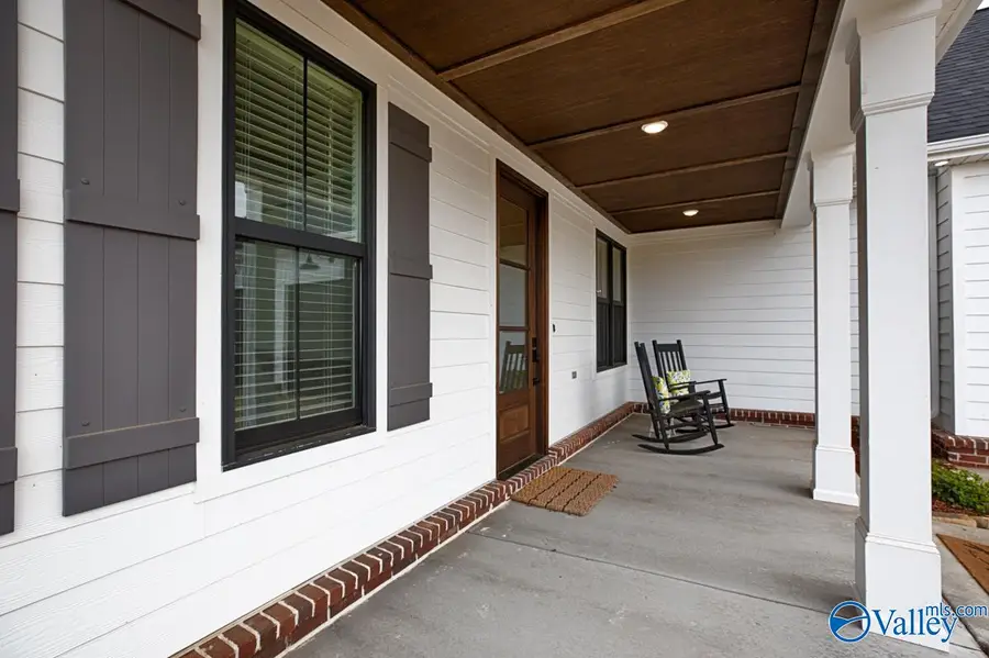 8319 Grayback Boulevard, Owens Cross Roads, AL 35763 - Image #3