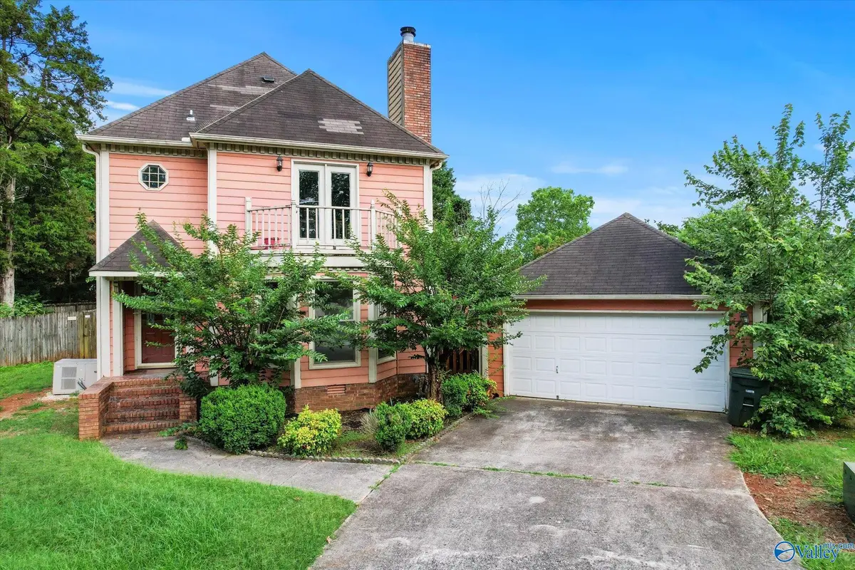 1806 Hollytree Drive Nw, Huntsville, AL 35806 - Image #1