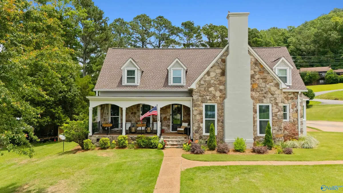 101 Val Monte Lane, Guntersville, AL 35976 - Image #1