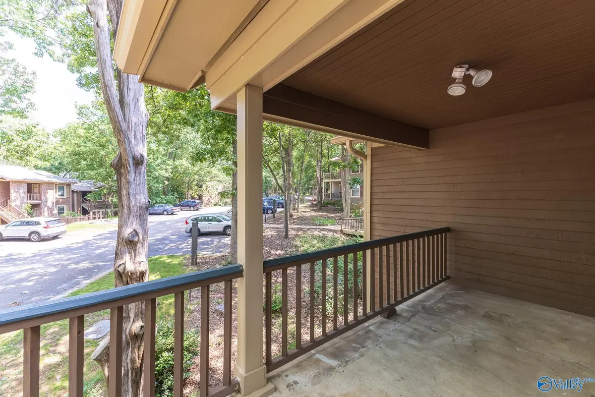 2043 Woodlawn Drive Sw #2043, Huntsville, AL 35802 - Image #1