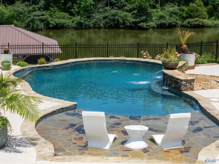 2401 Veranda Trace, Gadsden, AL 35903 - #2