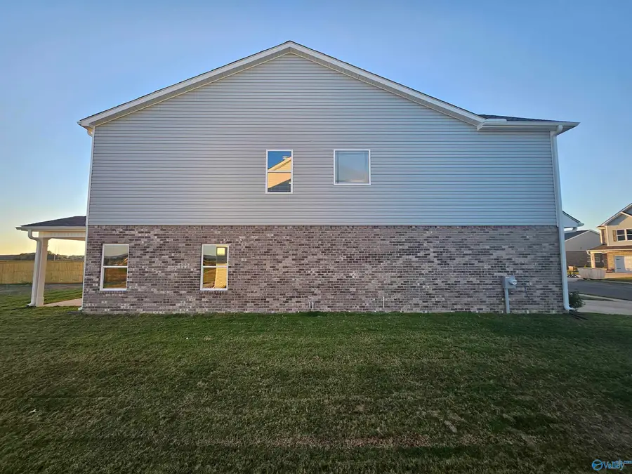 172 Mill Valley Way, New Market, AL 35761 - Image #2