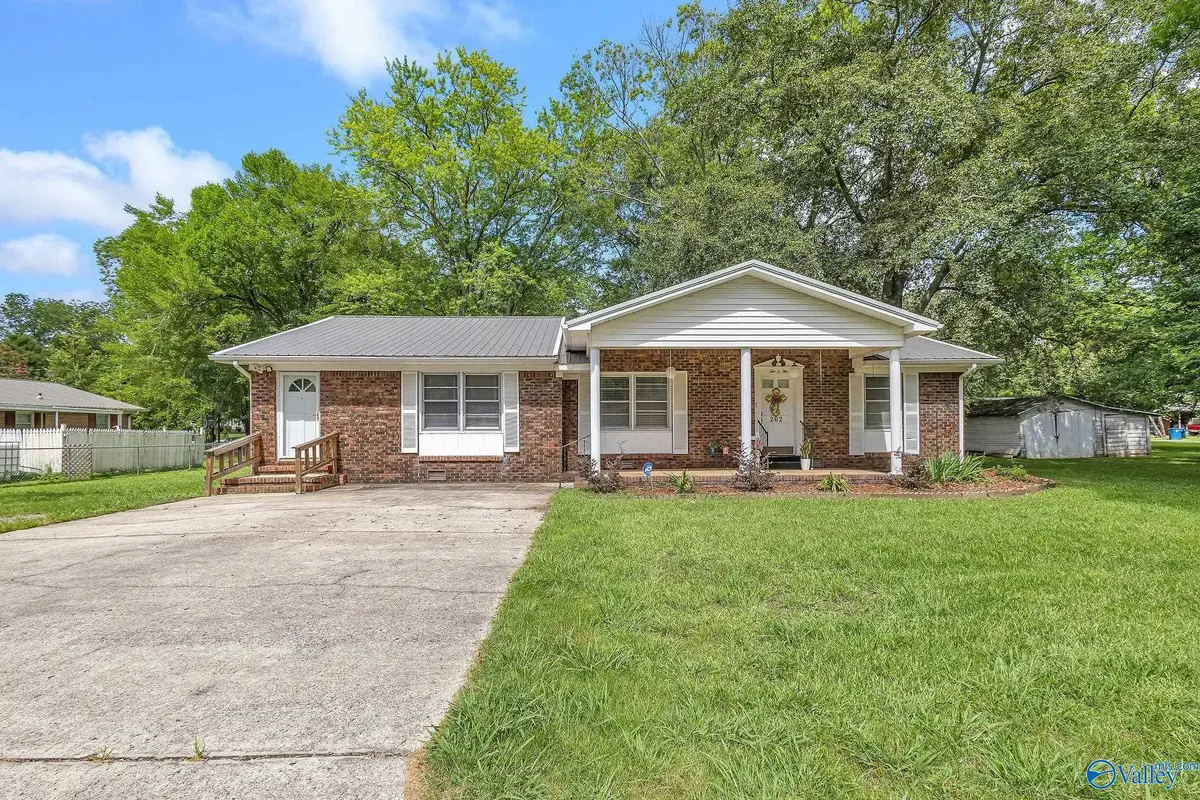202 Cherokee Street, Boaz, AL 35957 - Image #1