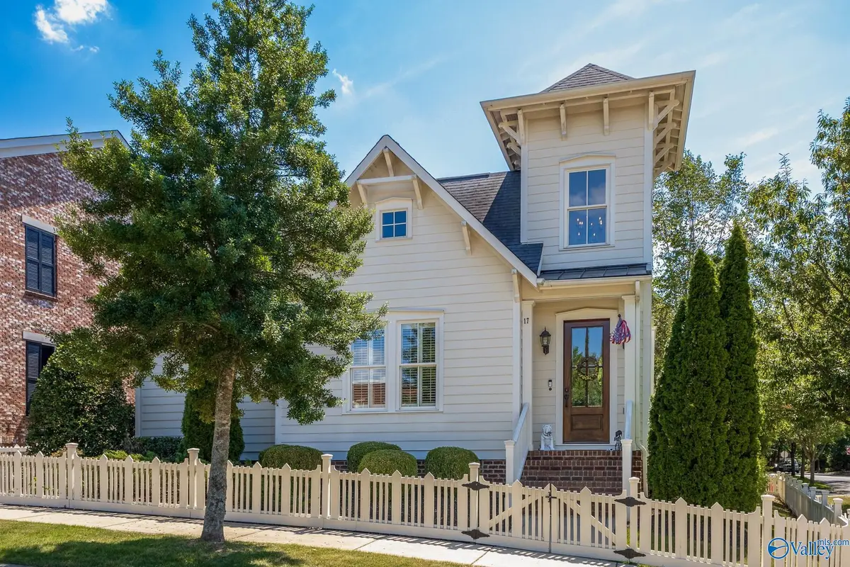 17 Chalkstone Street Nw, Huntsville, AL 35806 - Image #1