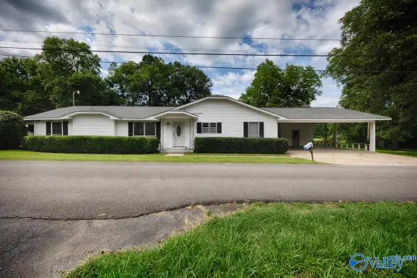 81 Williamson Street, Paint Rock, AL 35764