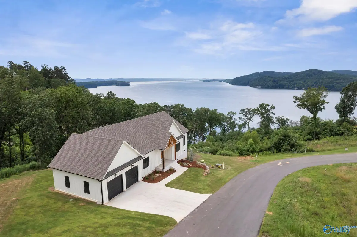 75 Ryan Drive, Guntersville, AL 35976 - Image #1
