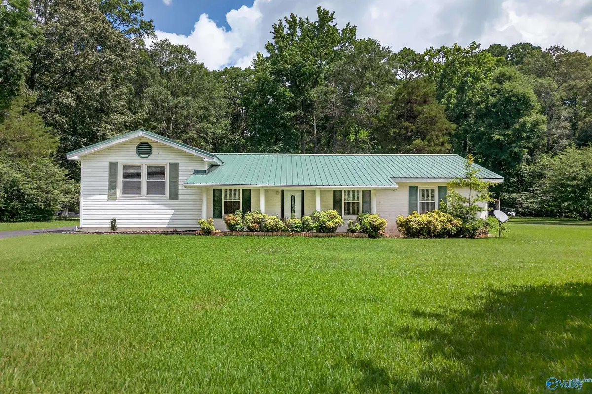 271 Oakview Road, Hazel Green, AL 35750 - Image #1