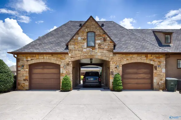 19 Lake Forest Blvd Sw, Huntsville, AL 35824