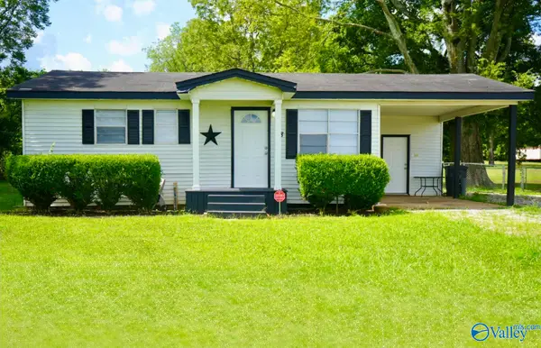 48 Oakdale Avenue, Hillsboro, AL 35643