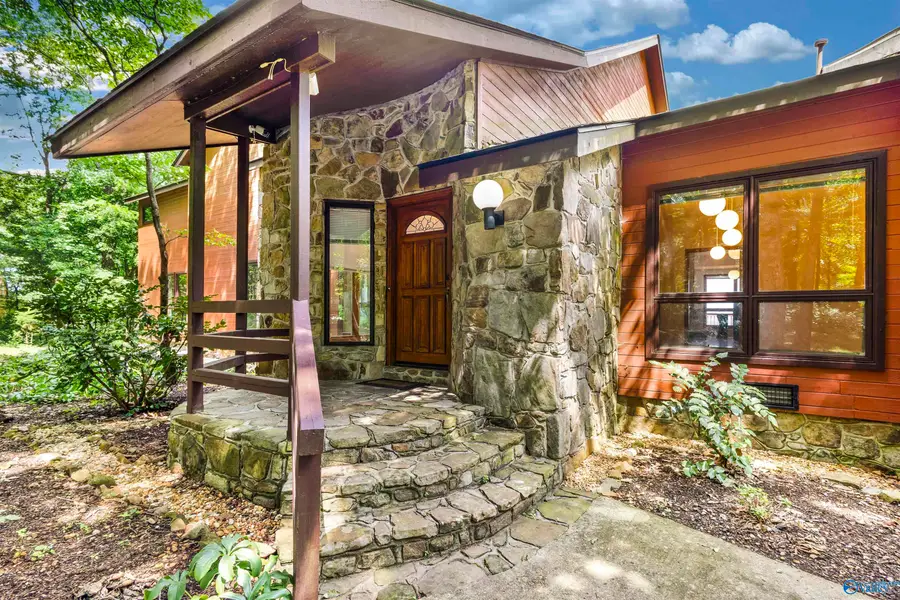 5000 Sunset Bluff Se, Huntsville, AL 35803 - Image #2