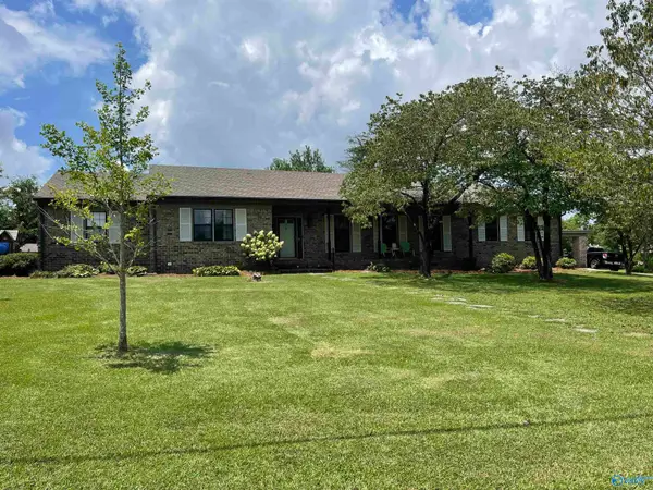 6 Penny Lane, Albertville, AL 35950