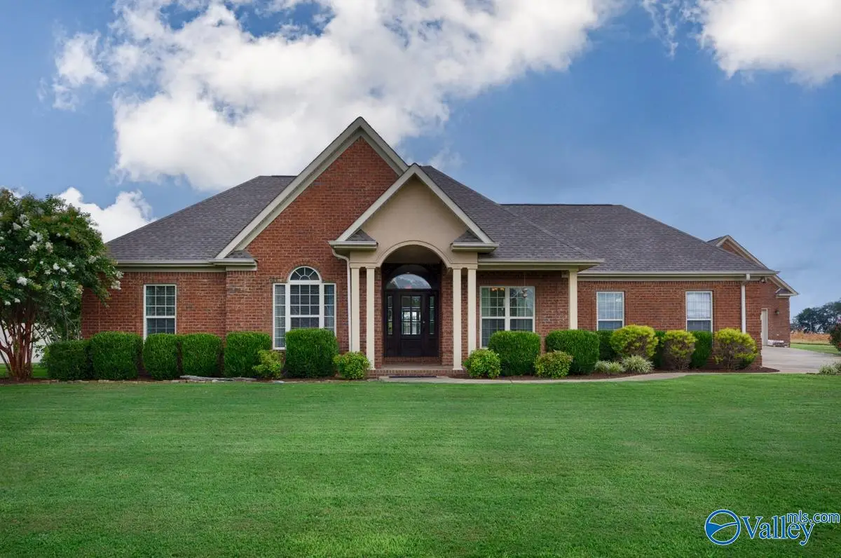 402 Vista Shores Road, Rogersville, AL 35652 - Image #1