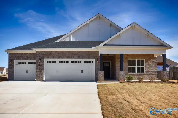 7604 Shaun Leslie Circle, Owens Cross Roads, AL 35763