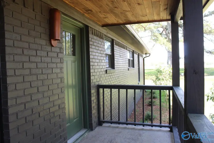 747 W Harrelson Circle, Crossville, AL 35962 - Image #3