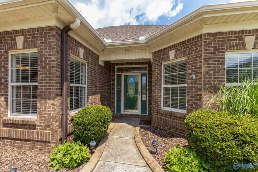 16013 Shropshire Drive, Huntsville, AL 35803 - Image #3