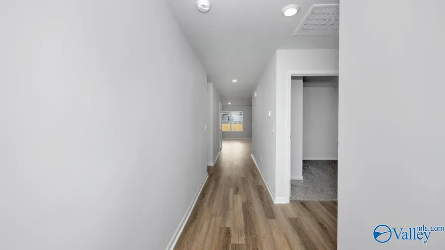 2274 Sequoyah Cove Drive Se, Owens Cross Roads, AL 35763 - Image #3