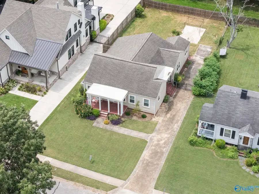 2506 Poincianna Street Sw, Huntsville, AL 35801 - Image #2