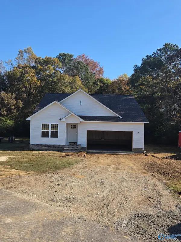 70 Santileon Lane, Rainsville, AL 35986