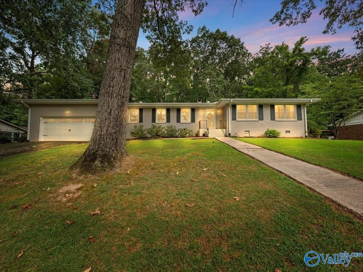 3424 Creek Circle, Guntersville, AL 35976 - Image #1