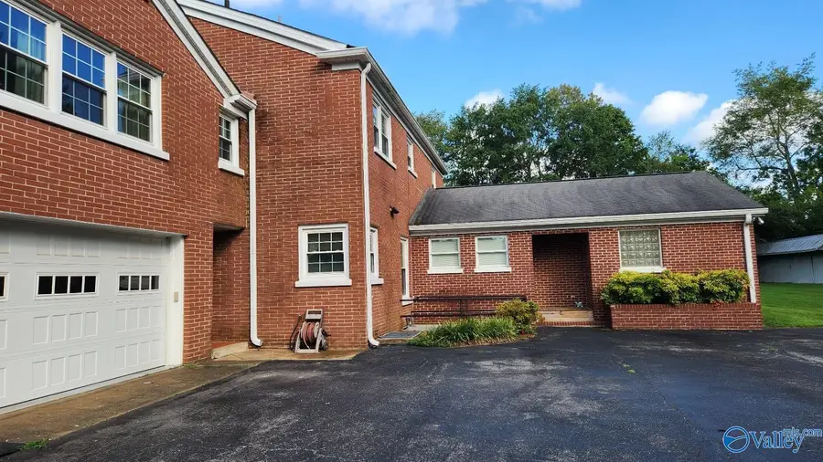 1708 W Market Street, Athens, AL 35611 - Image #2