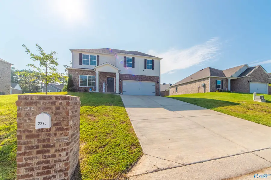 2275 Cypress Bend Circle, Hokes Bluff, AL 35903 - Image #3