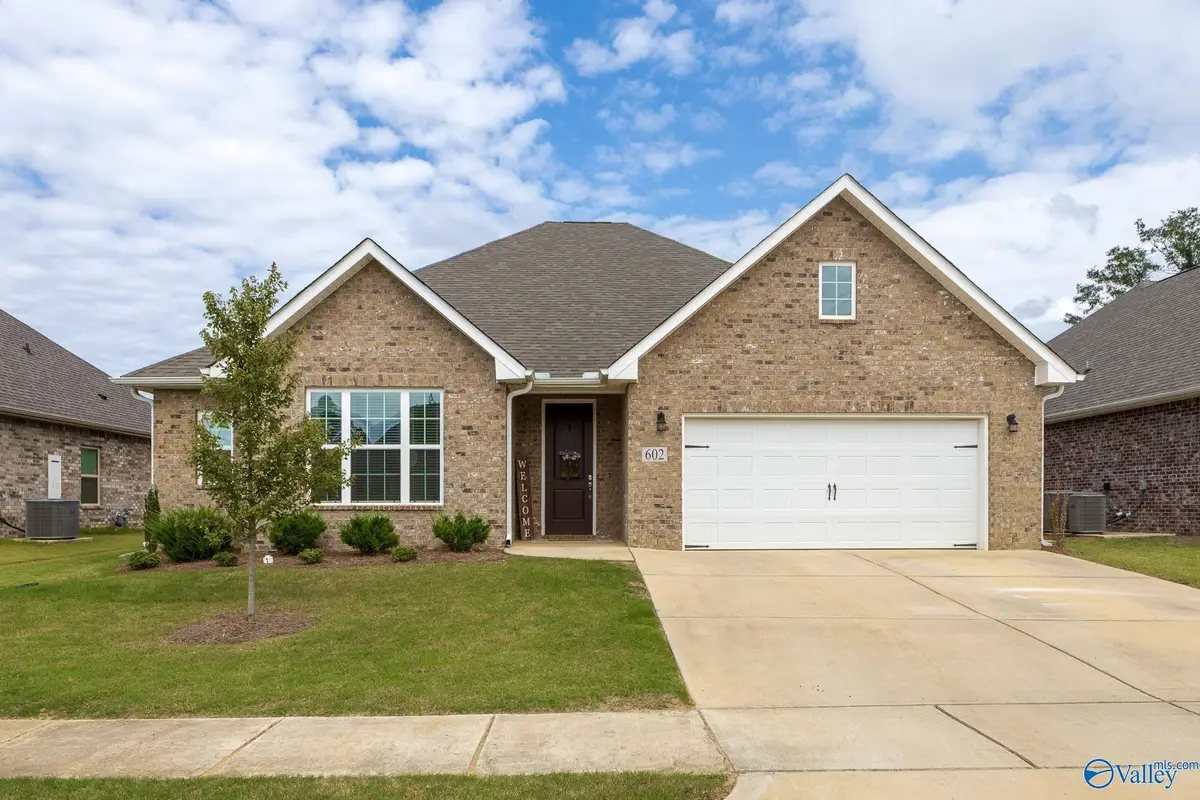 602 Ronnie Drive, Hartselle, AL 35640 - Image #1