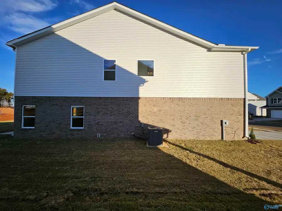 173 Mill Valley Way, New Market, AL 35761 - Image #2
