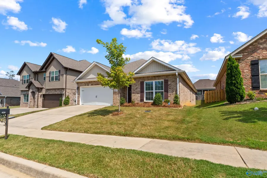 639 Magnolia Place Lane Sw, Hartselle, AL 35640 - Image #2