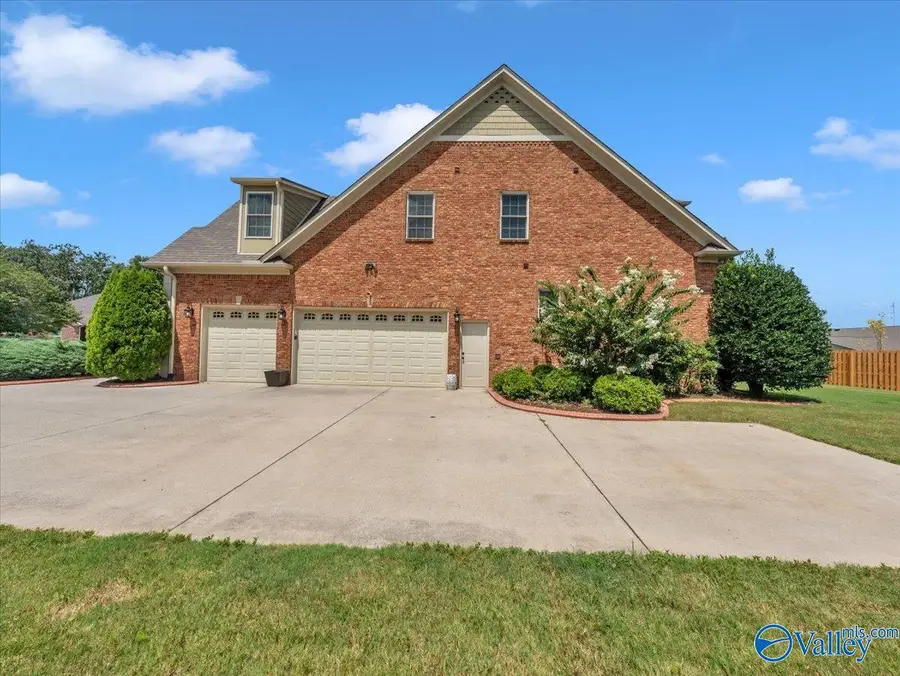 204 Hawks Crest Drive Nw, Madison, AL 35757 - Image #3