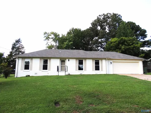 2011 Weatherly Rd, Huntsville, AL 35803