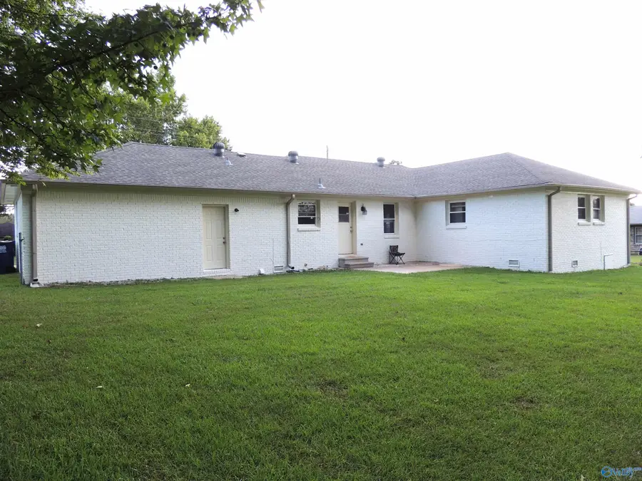 2011 Weatherly Rd, Huntsville, AL 35803 - Image #3