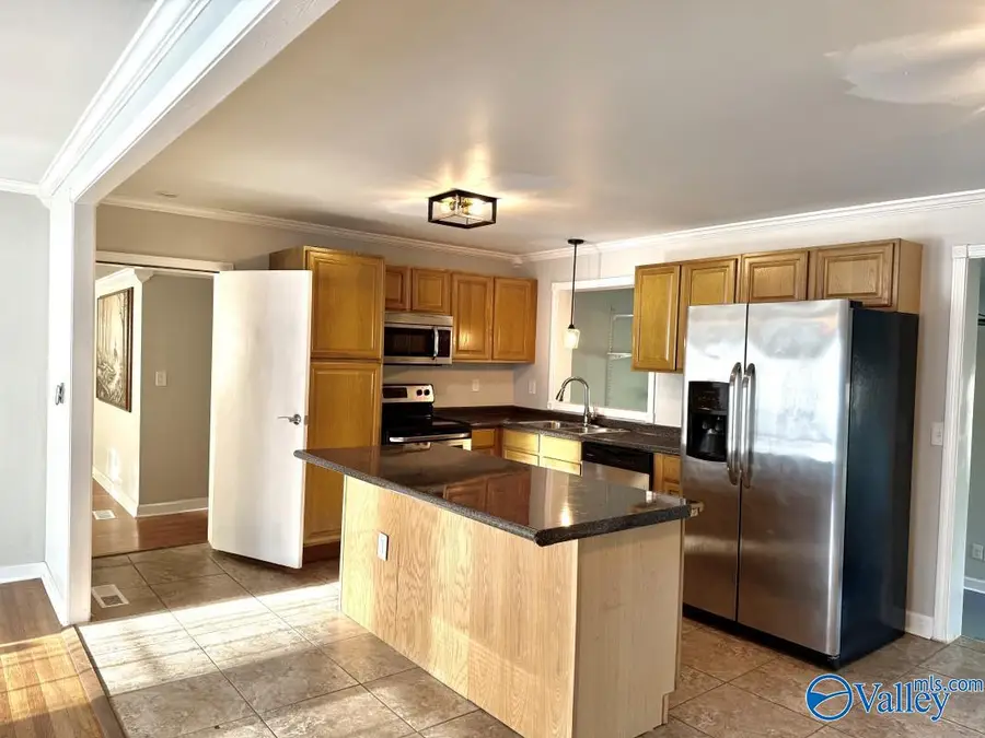 412 Ewing Street W, Huntsville, AL 35805 - Image #2