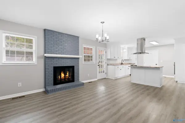 1820 Runnymead Avenue Sw, Decatur, AL 35601