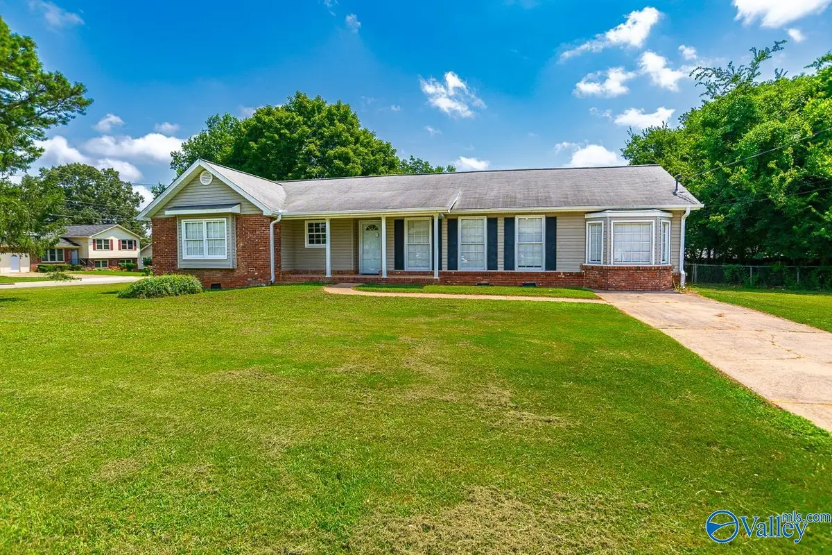 3226 Lewisburg Drive, Huntsville, AL 35811 - Image #1