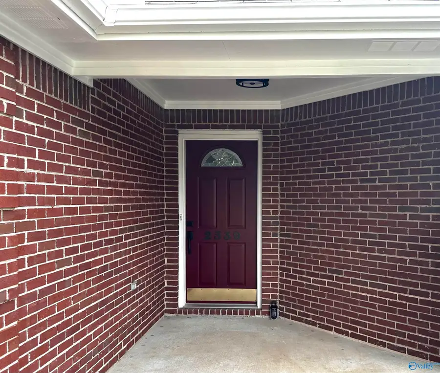 2339 Villaret Drive Sw, Huntsville, AL 35803 - Image #2